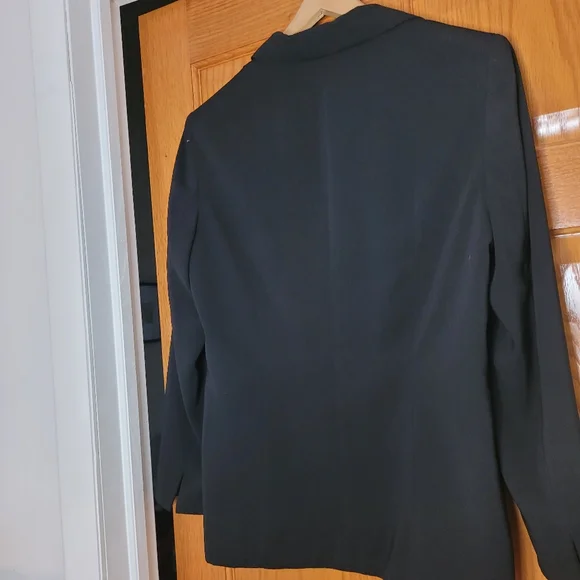 NORTON McNAUGHTON Black Suit Blazer with 2 Buttons and Pockets - Picture 5 of 7